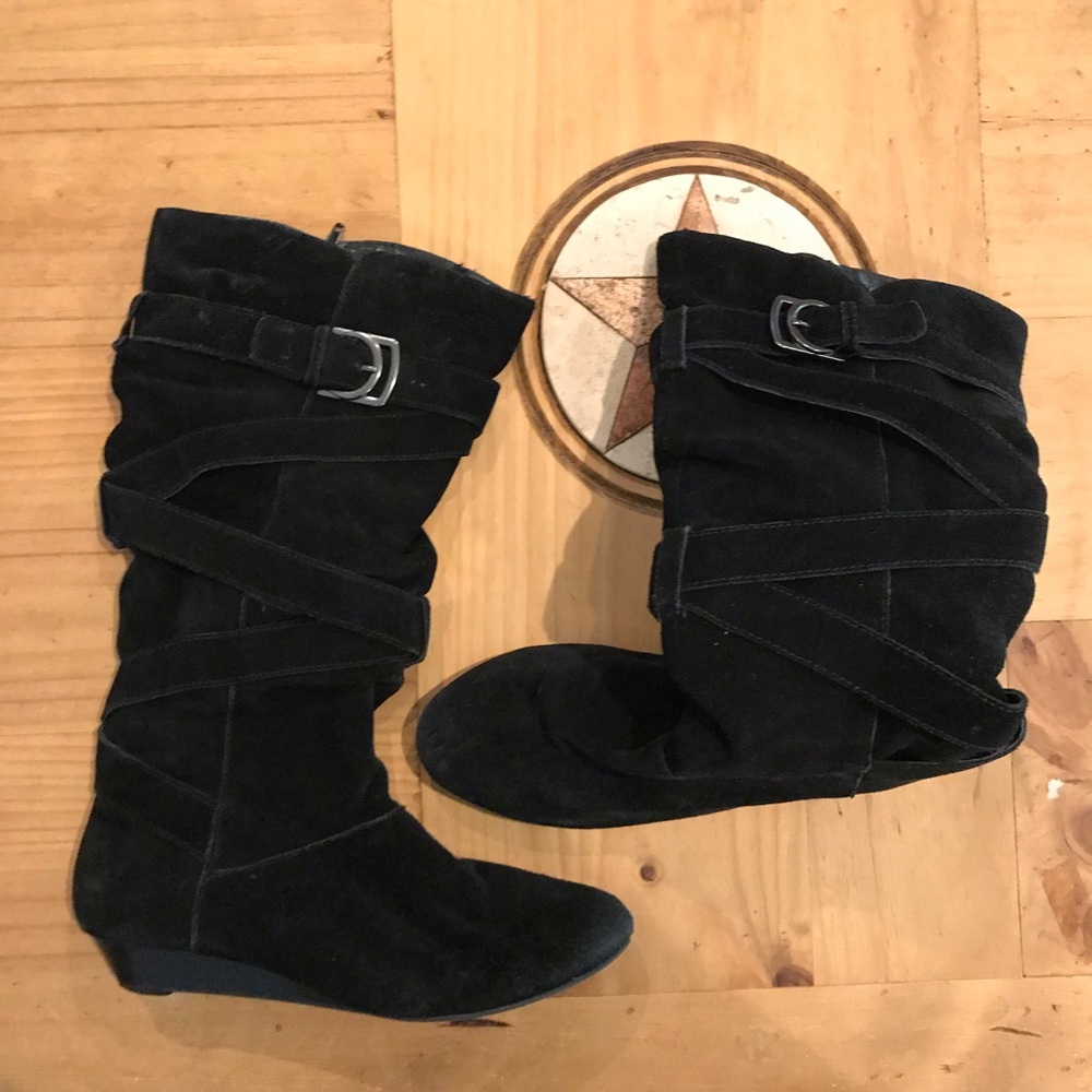 Suede boots